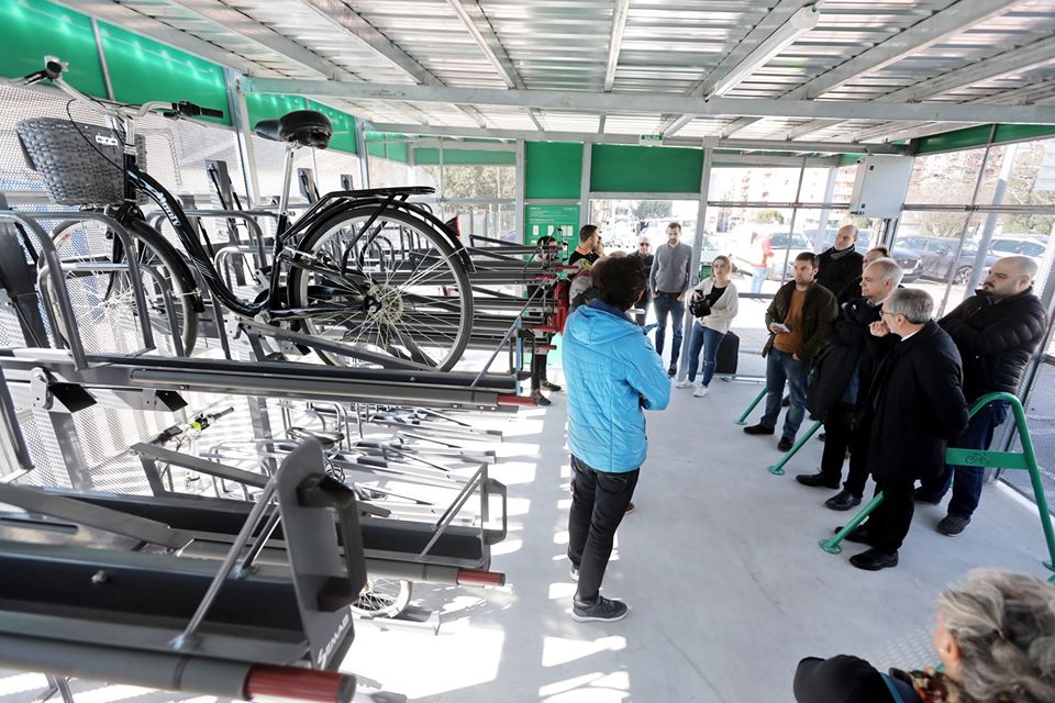 aparcamiento bicicleta eléctrica